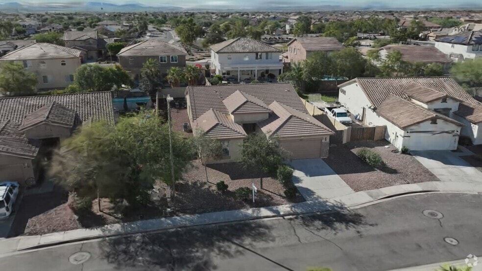 22065 W Twilight Trail, Buckeye, AZ 85326 - photo 2