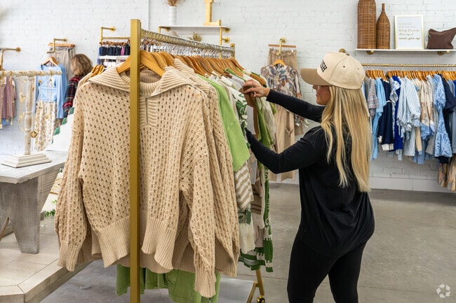 Find a new outfit at one of the boutiques in downtown Cullman.