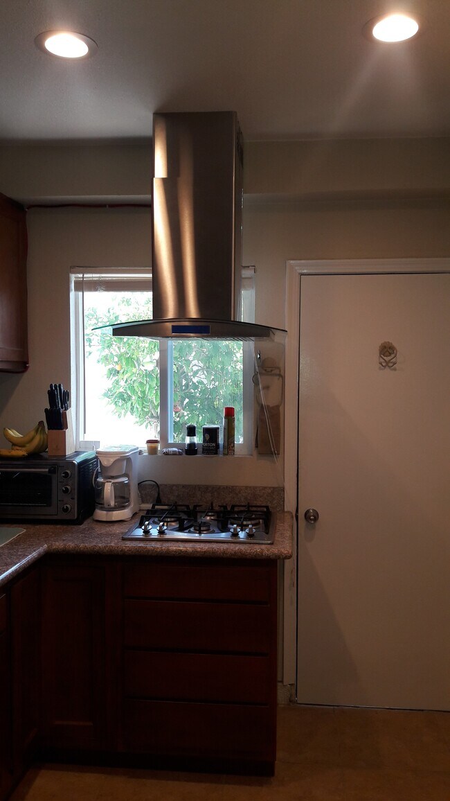 7008 Dennison St, San Diego, CA 92122 - photo 5