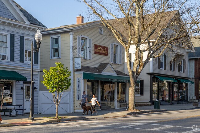 Franklin Avenue in Millbrook offers boutique shopping and locally owned dining spots.