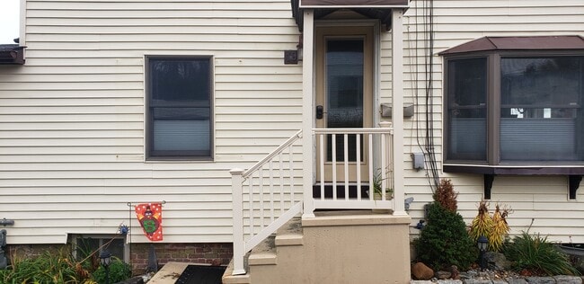 19 Crest Ave unit West Haven / West Sh, West Haven, CT 06516 - photo 3