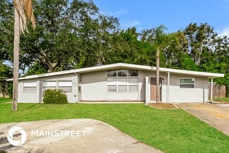3521 Schwalbe Dr, Sarasota, FL 34235