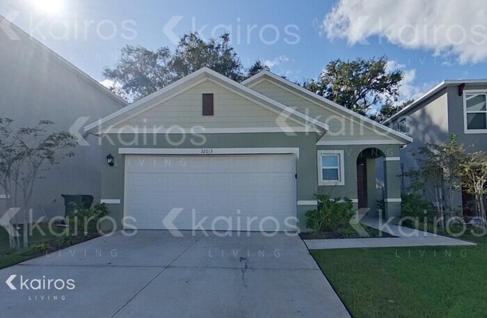 32013 Katelin Cir, Leesburg, FL 34748 - photo 1