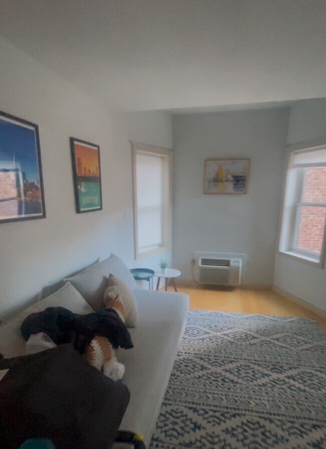 462 Park Dr, Boston, MA 02215