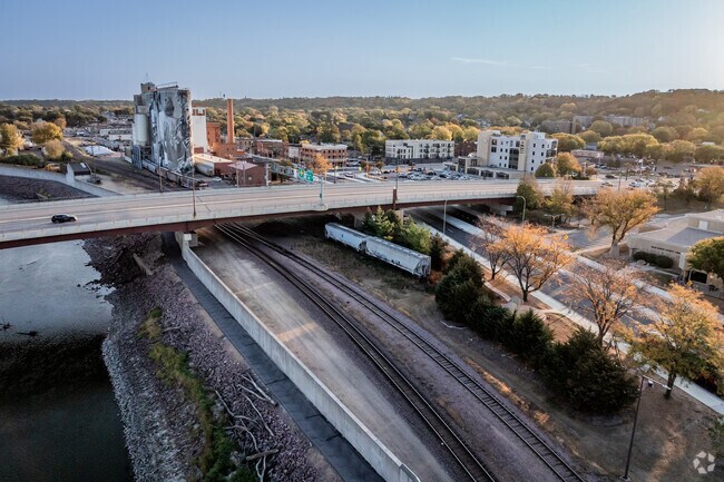 Tourtellotte Park is a suburban enclave of Mankato, just about a mile northeast of downtown.