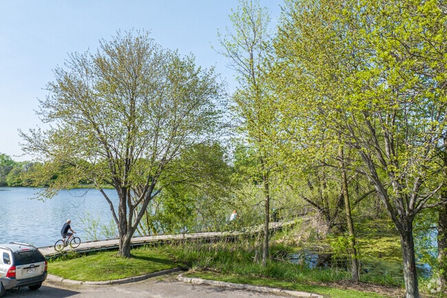 Take a scenic bike ride along the edge of Keller Lake Regional park in Maplewood.
