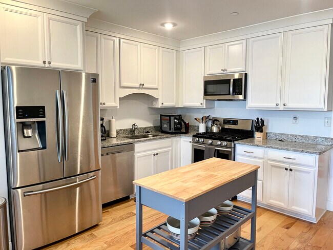 1015 Tremont St unit 4, Boston, MA 02120 - photo 4
