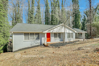 2372 Oakridge Ct, Decatur, GA 30032
