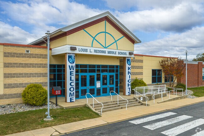 Louis L. Redding Middle School has 660 students in grades 6-8.