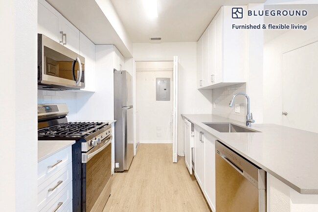 313 Avalon Cir unit FL2-ID2745A, Smithtown, NY 11787 - photo 6