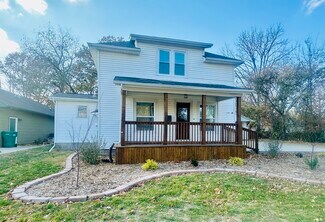 121 S 34th St, Mattoon, IL 61938