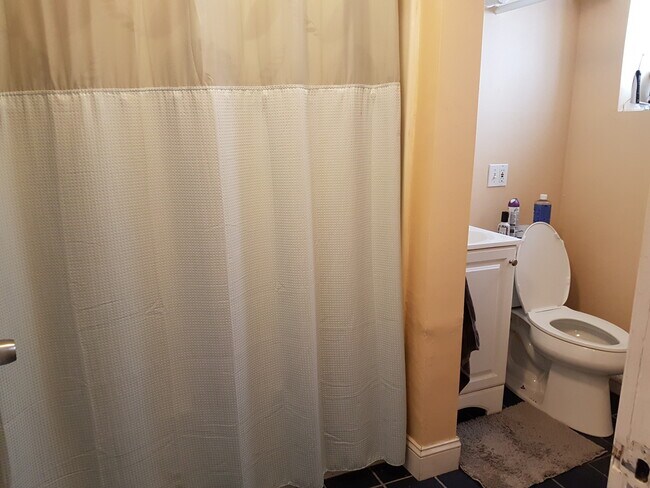 79 Pleasant St unit B, Brookline, MA 02446 - photo 5