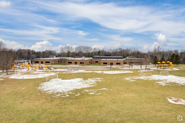 Hiawatha Elementary School, Sports Field