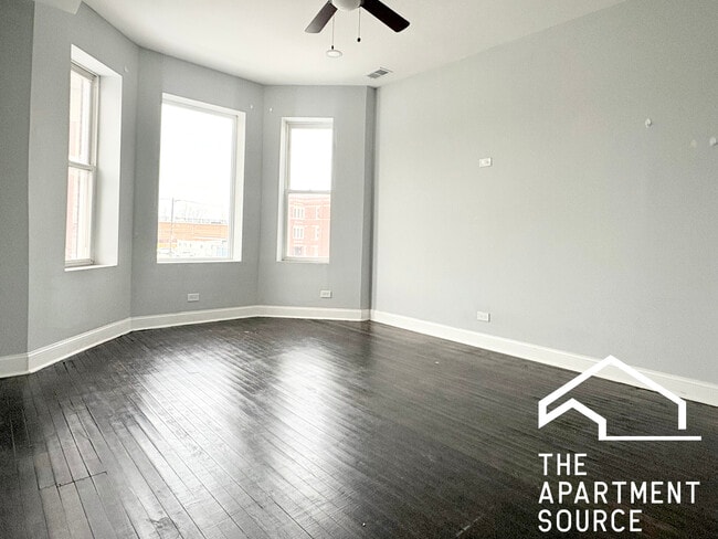 3539 W Grenshaw St unit 2, Chicago, IL 60624 - photo 4