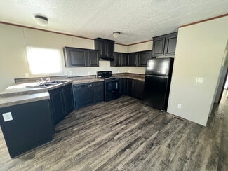 31 Locust St, Hopkinsville, KY 42240