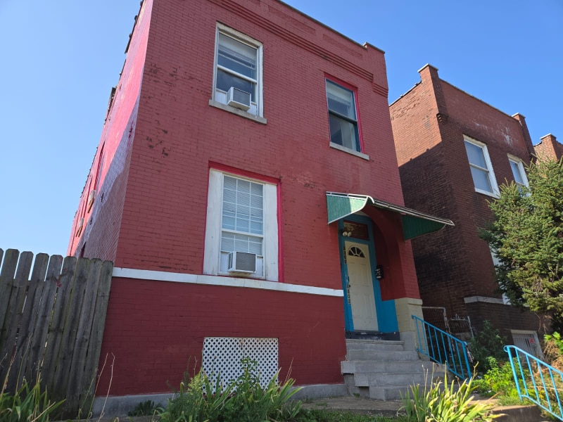 3302 Winnebago St unit 2nd floor, Saint Louis, MO 63118 - photo 1