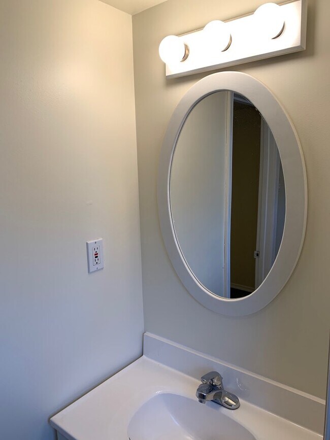 308 W Center St Unit Appt A, Wind Gap, PA 18091