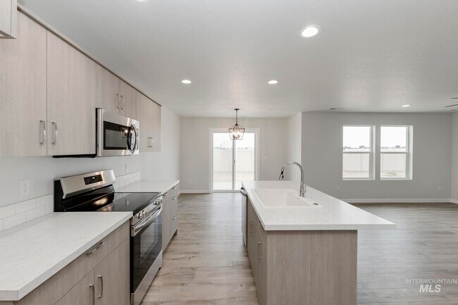 10797 Rutland St, Caldwell, ID 83605 - photo 2