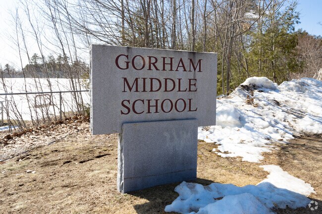 Image of the Gorham Middle School Sign.
