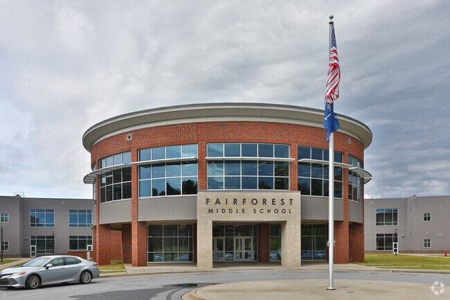 Fairforest Middle School Serves students in the Roebuck neighborhood.