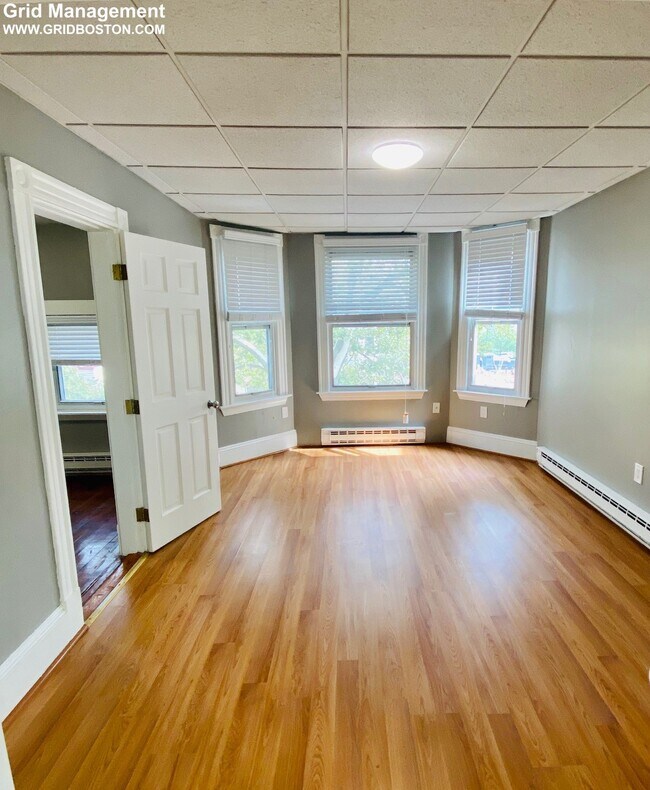 346 Chelsea St unit 2, Boston, MA 02128 - photo 4