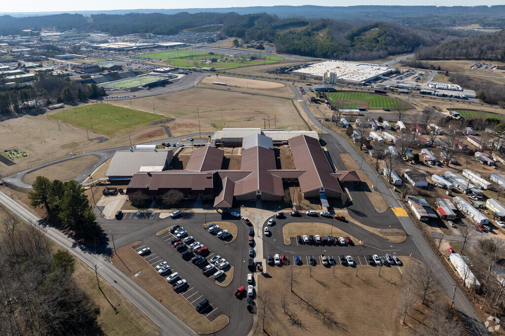 Full campus of Ft Payne Middle School in Ft Payne Alabama.
