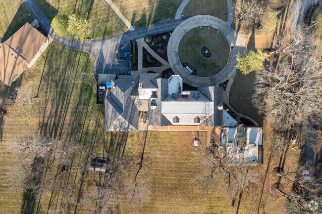 Thomas Jefferson School in Sunset Hills, MO focus on core subjects like English and math.