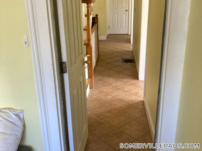 27R Albion St unit 2, Somerville, MA 02143 - photo 5