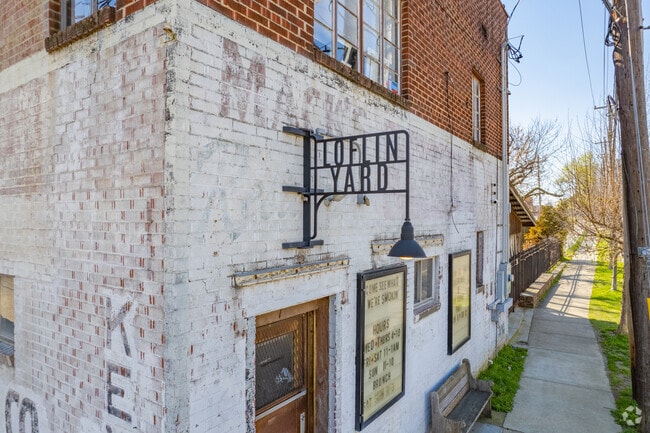 Loflin Yard is a local favorite in South Main, serving up American cuisine.