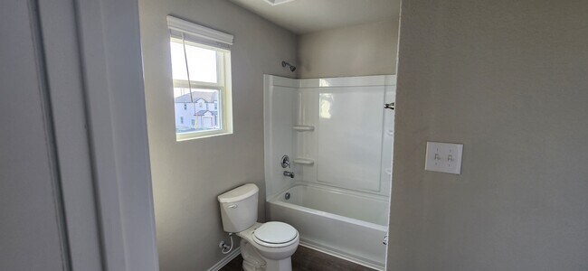 7239 Converse Ridge Ln, Windcrest, TX 78239 - photo 2