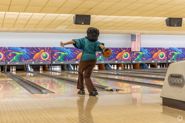 Plum Hollow Lanes is just a few miles from Seven Mile-Rouge.