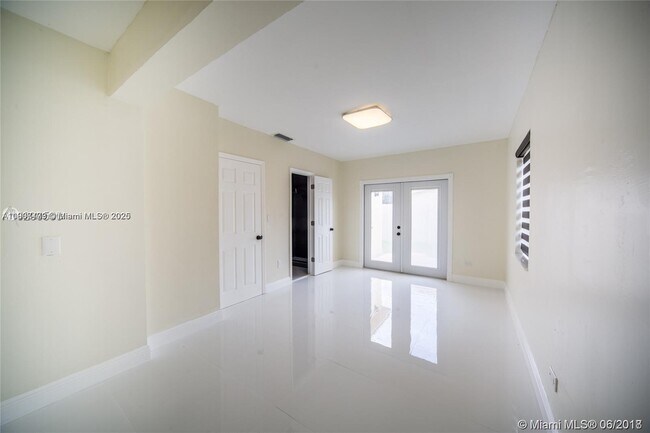 1748 NE 180th St, North Miami Beach, FL 33162 - photo 7