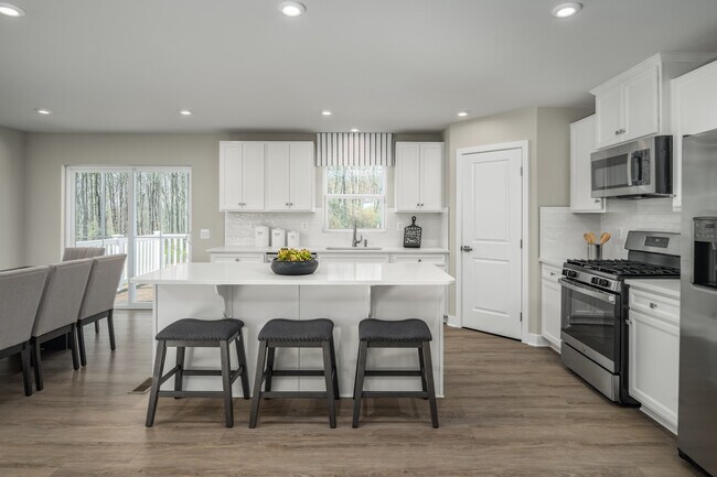 8190 W Danube Loop unit 37546347, New Kent, VA 23124 - photo 2