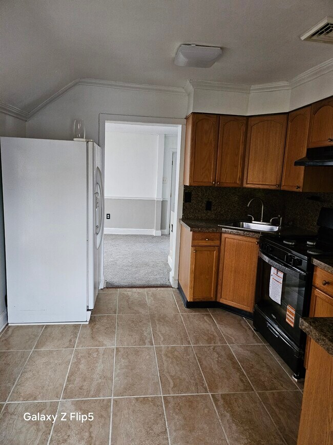 407 W Broad St, Palmyra, NJ 08065 - photo 7