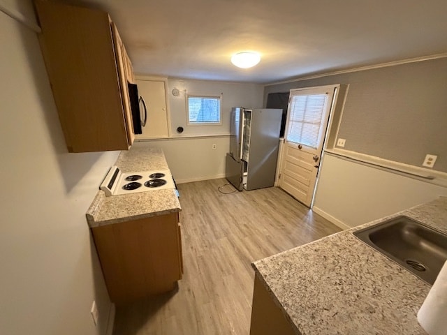 8 Spencer Ave, Newburgh, NY 12550 - photo 2