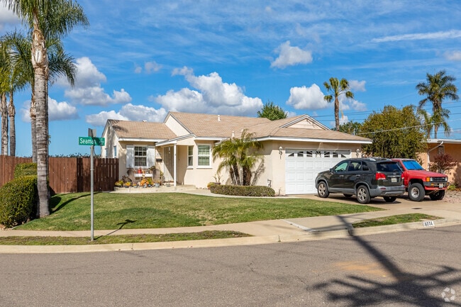 Grantville Homes displayed in a nice neighborhood based in Grantsville, San Diego, California.