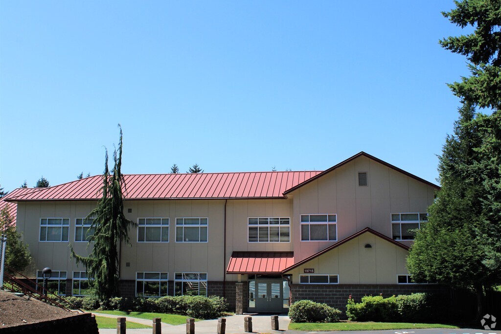 King's Elementary School is located in the Hillwood neighborhood of Washington.