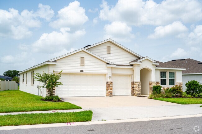 Mirada is a new community outside of Tampa with a handful of different builders.