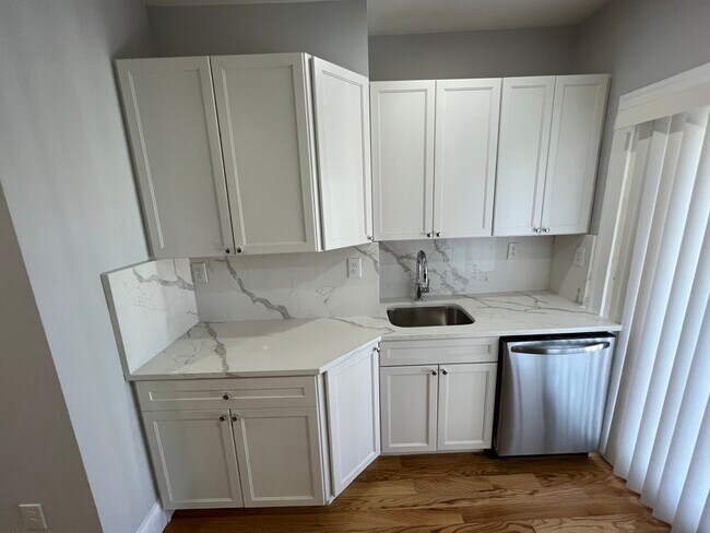 27 Forest St unit 27-1, Cambridge, MA 02140 - photo 7