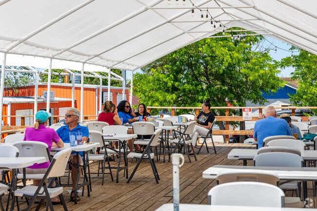 Emerald Isle Restaurant in Woodgate has a patio with mountain views.