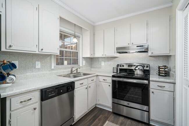 Maple Run, Charlotte, NC 28213 - photo 2