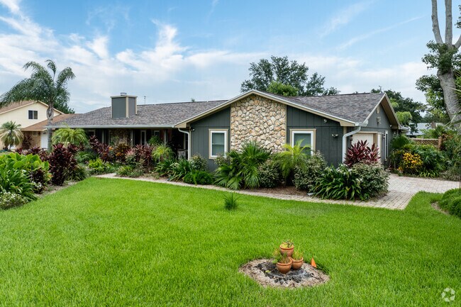 Countryside's single-story ranch homes are meticulously cared for.
