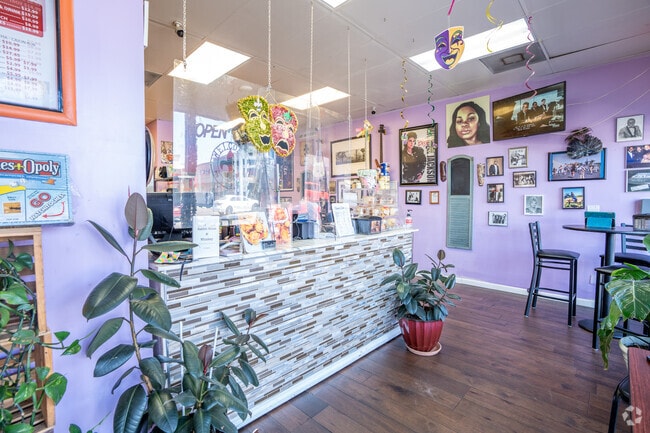 Cajun Country Cafe is the place to grab your favorite Cajun style dishes in the Sea Air area.