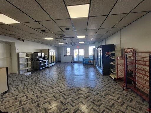 373 Munson Ave, Mc Kees Rocks, PA 15136 - photo 4