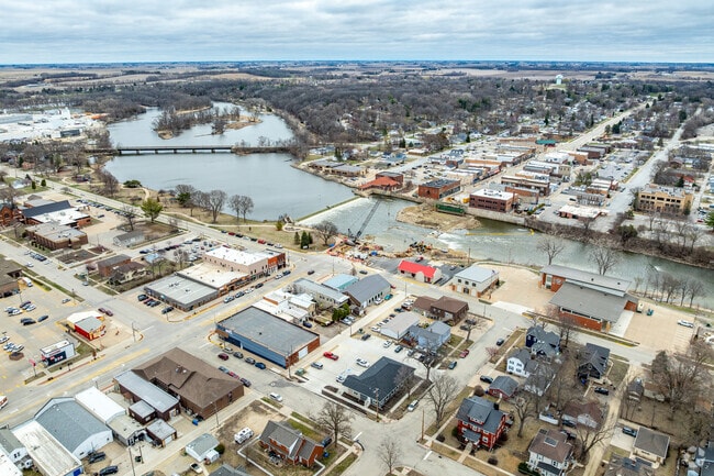 Downtown Waverly straddles the Cedar River and features parks, trails, and plenty of shopping and dining.