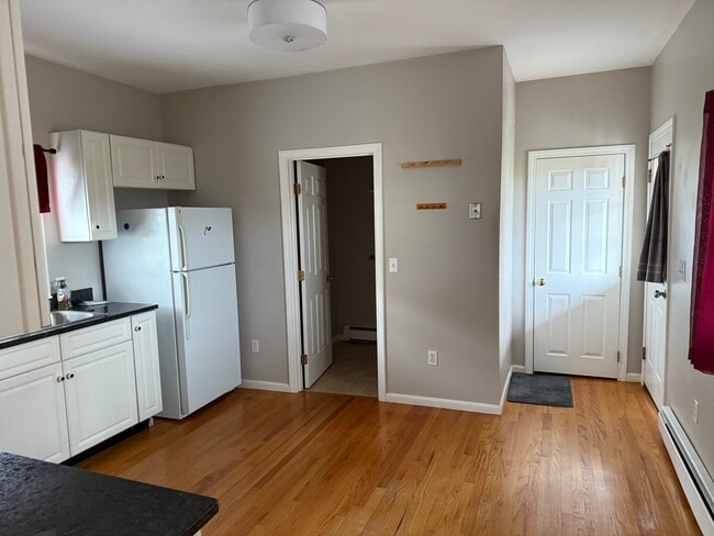 166 Cottage St unit 1, Franklin, MA 02038 - photo 3