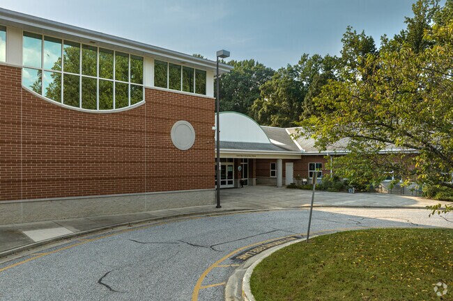 South Shore Elementary School in 	
Bacon Ridge has a student teacher ratio of 12.77 to 1.