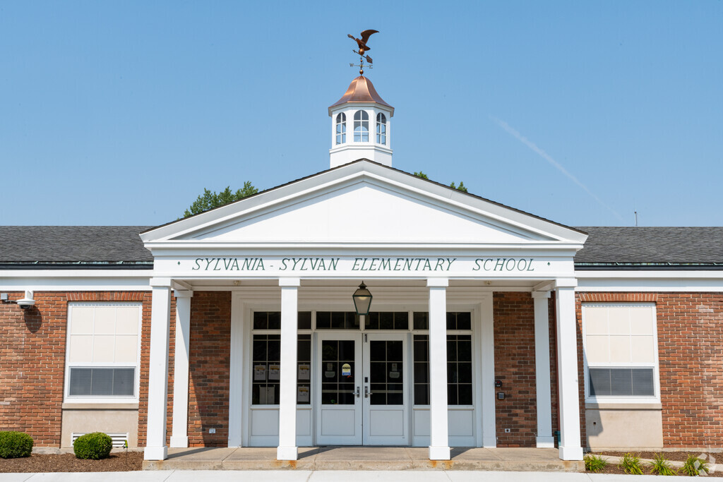 Sylvan Elementary provides education to the little residents in the neighborhood of Sylvania.