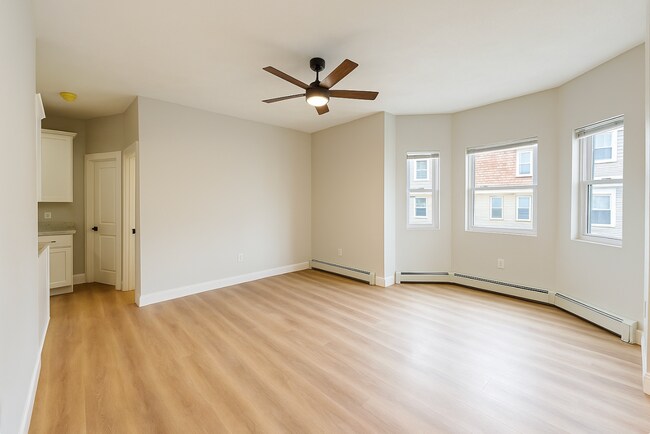 53 White St unit 2, Boston, MA 02128 - photo 4