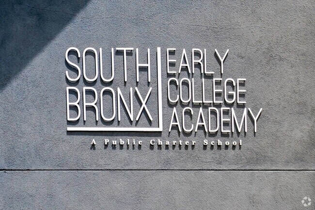 South Bronx Early College Academy Charter School is in Melrose.